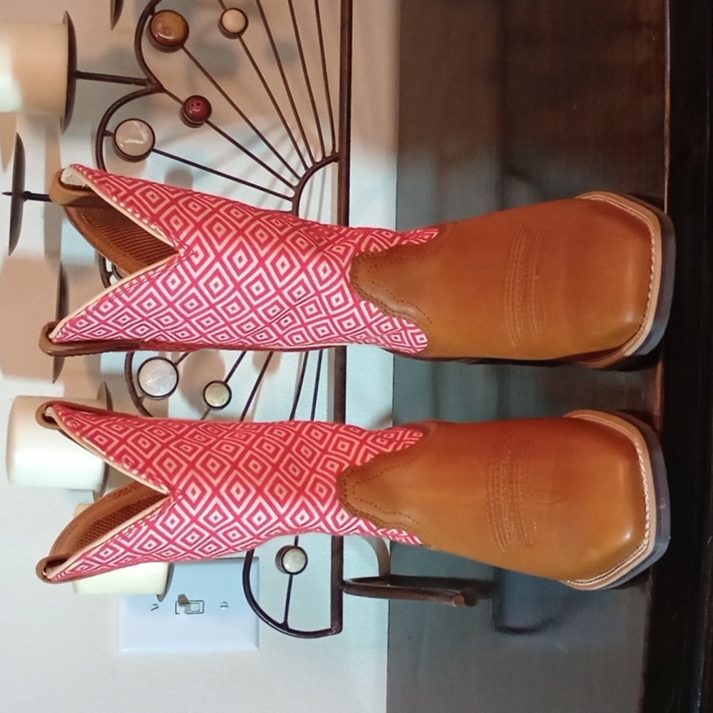 Twisted X cowgirl boots Near New condition with box Size 9B